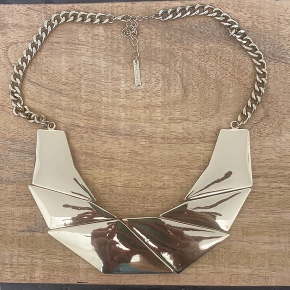 💫 $5 with $20+ purchase 💫 Geometric Statement Necklace - Picture 1 of 1